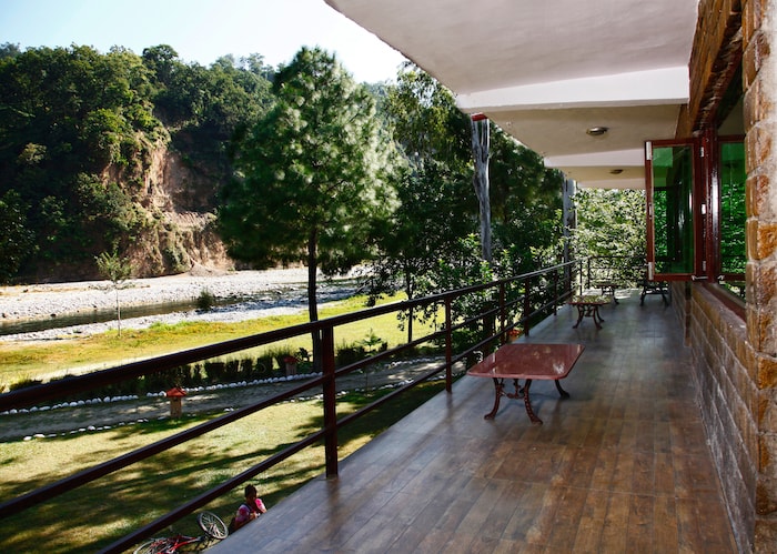 Riverside resorts in Jim Corbett