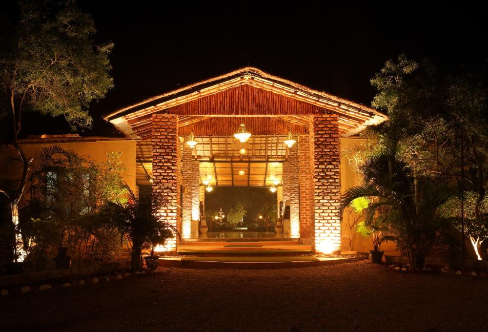 Acorn Hideaway Resort