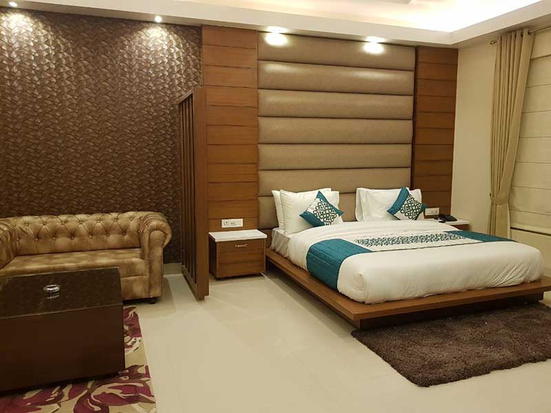 Superior Room with bath tub
